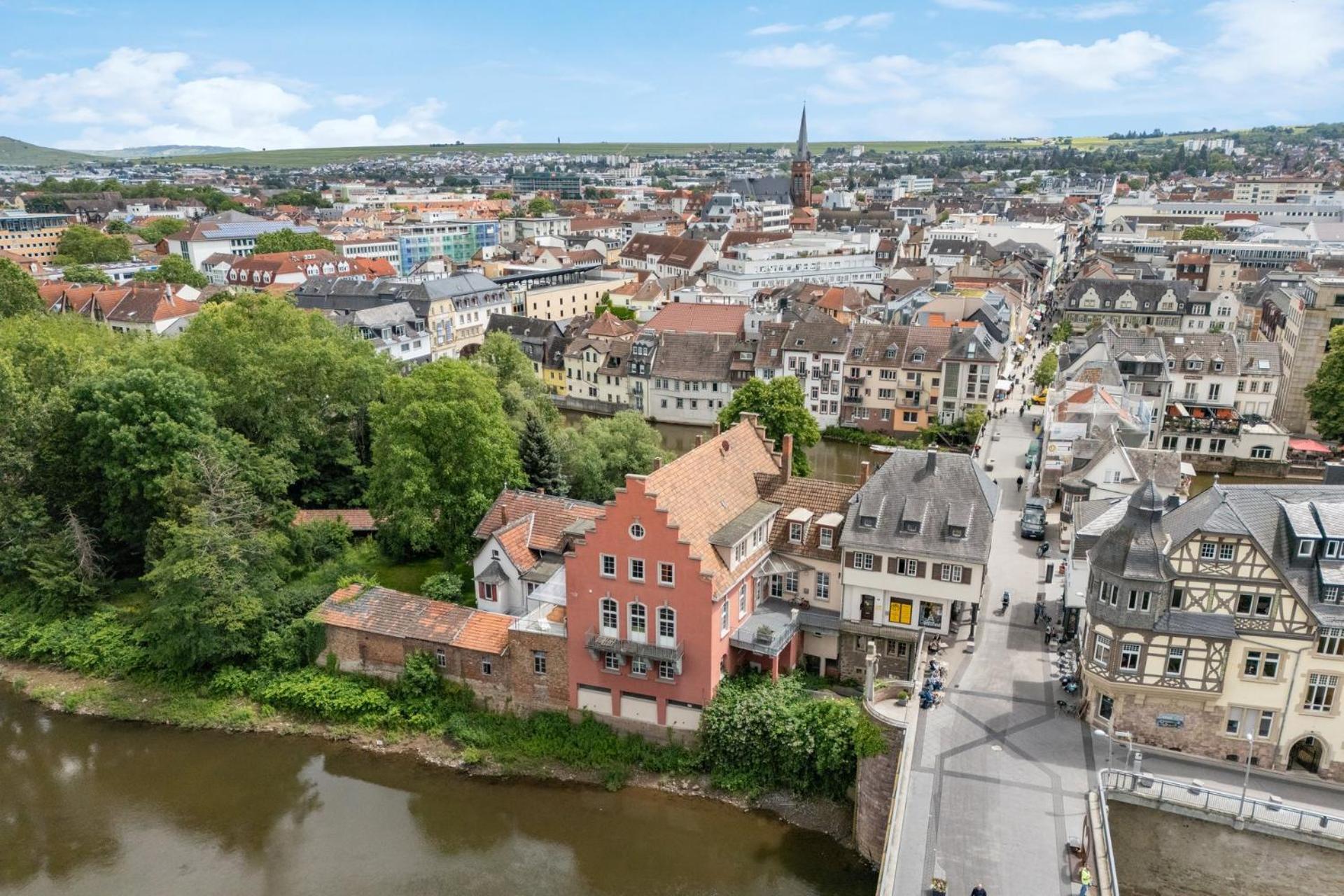 באד קראוצנבאך Altstadt Apartment Am Wasser Mit Parkplatz Und Riesigem Garten מראה חיצוני תמונה