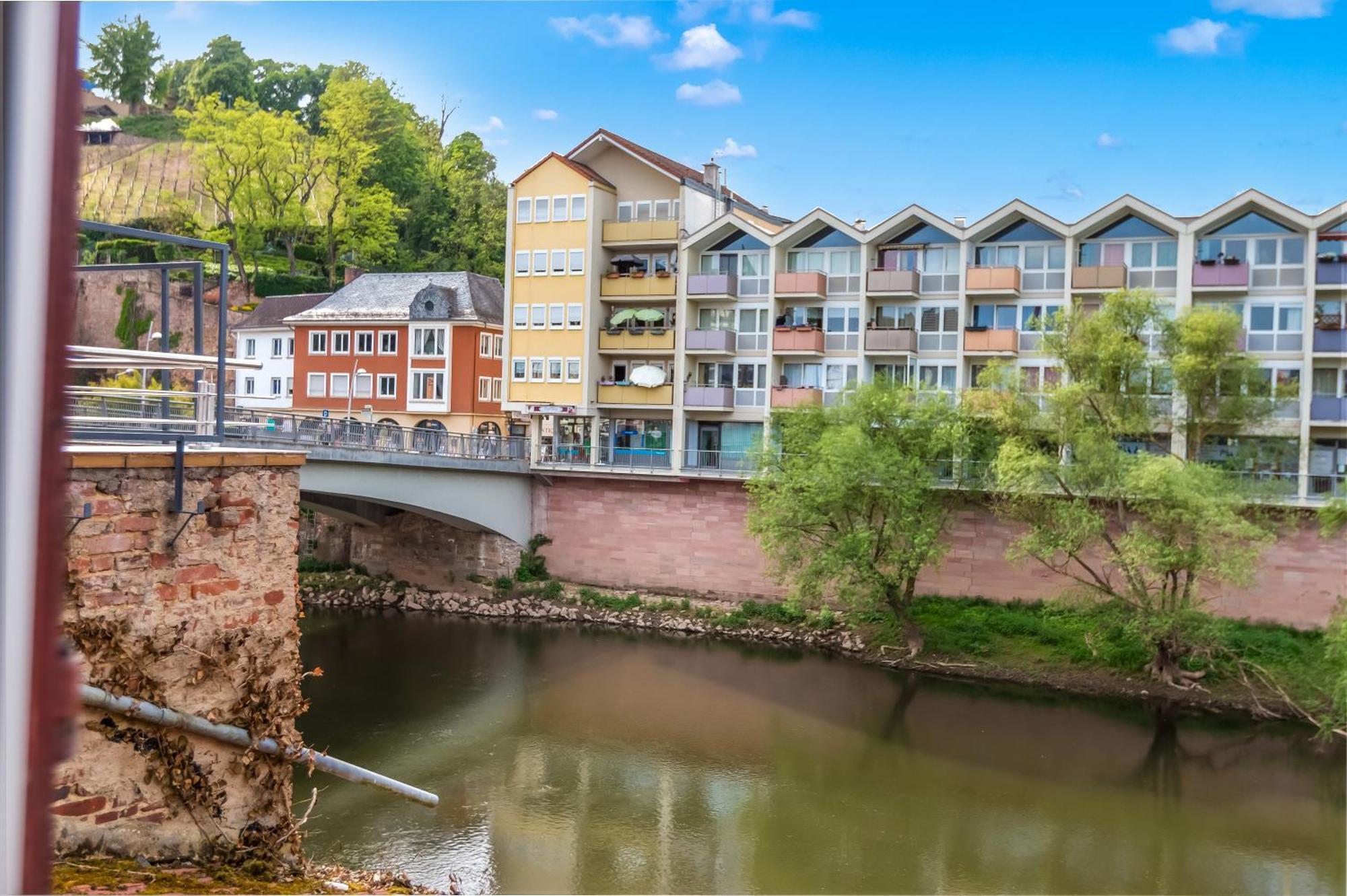 באד קראוצנבאך Altstadt Apartment Am Wasser Mit Parkplatz Und Riesigem Garten מראה חיצוני תמונה